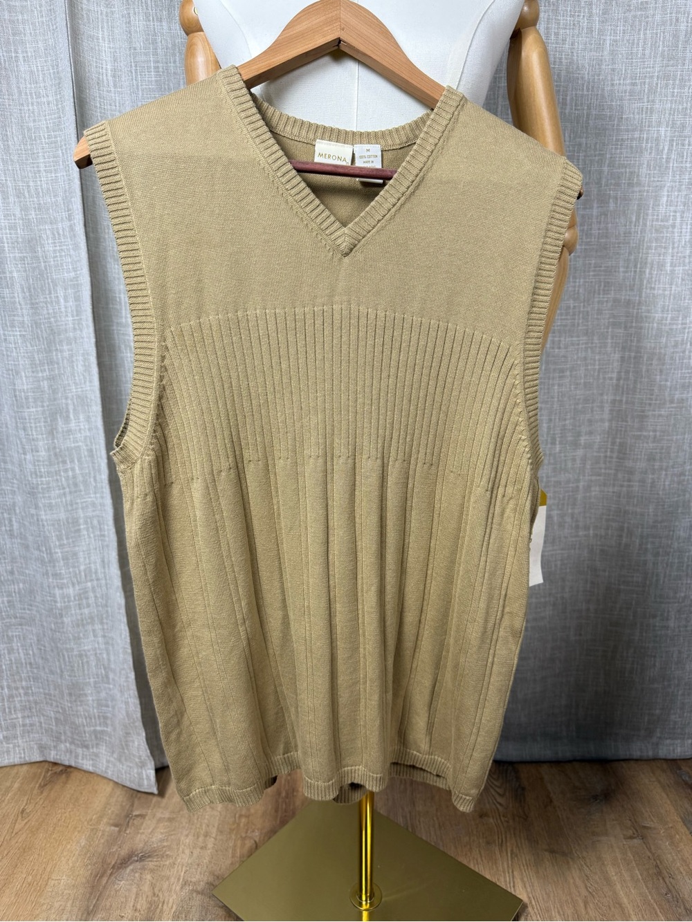 Merona Tan Sleeveless V-Neck Knit Vest